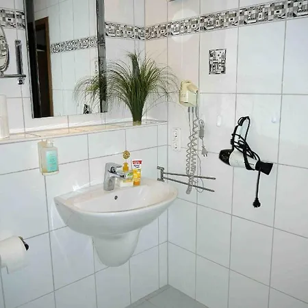 Apartment Grosse Mit Bergblick, Schwimmbad, Sauna... *